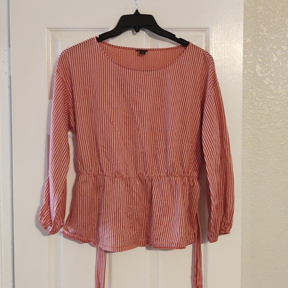 Great red striped shirt! - Picture 2 of 4